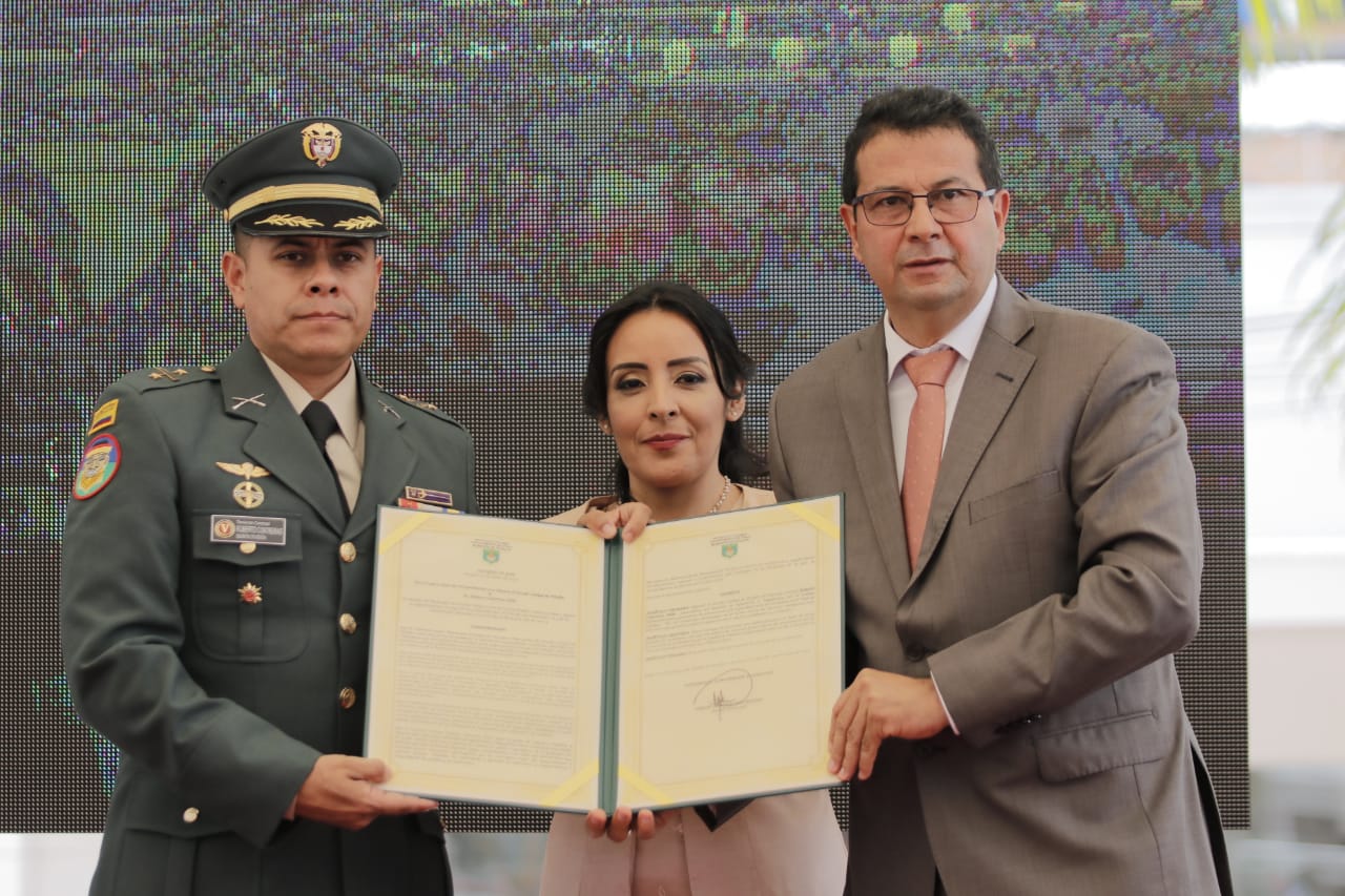Brigadier General Pedro Ignacio Lozano Quinche, presidente Satena.